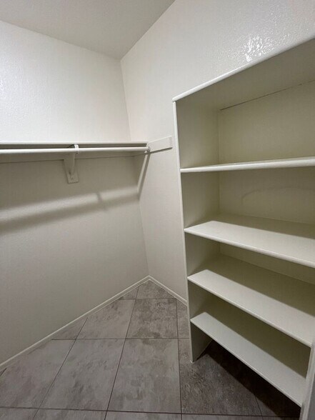 Building Photo - 1201 S McClintock Dr