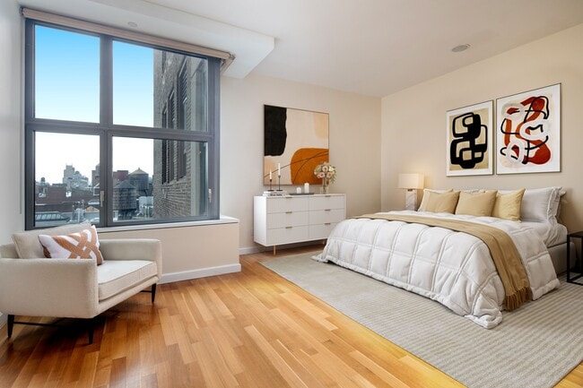 Building Photo - 240 Park Ave S