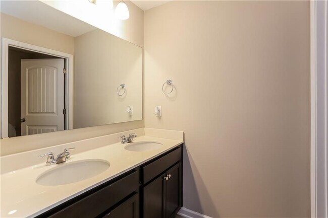 Building Photo - 143 Cool Creek Ct