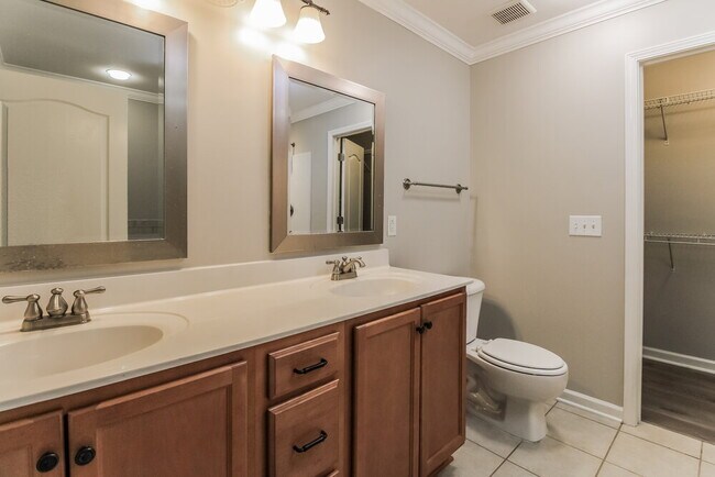 Building Photo - 2907 Morning Mist Ct