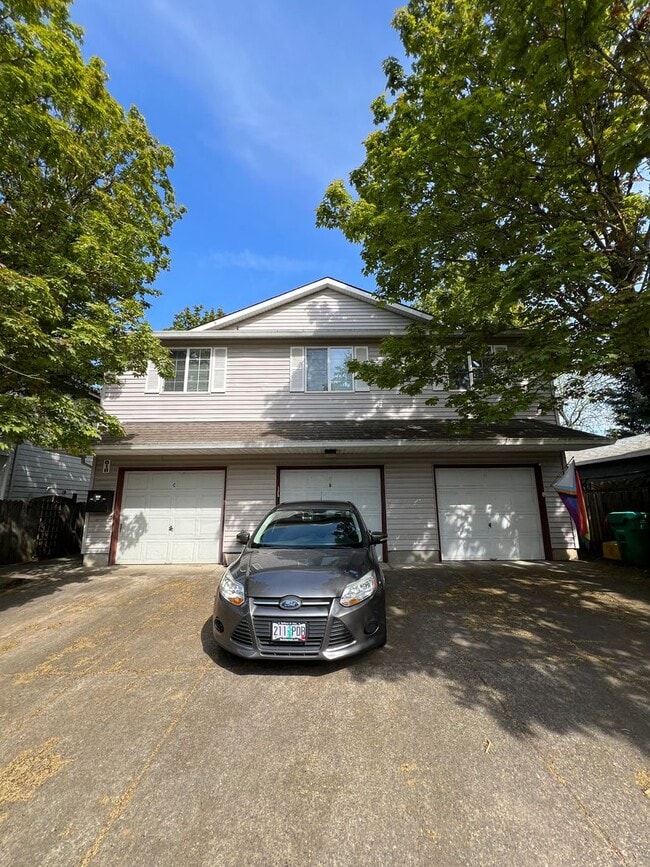 Building Photo - 618 NE 93rd Ave