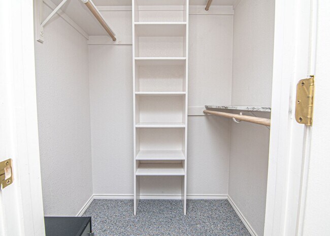 Building Photo - 4432 Lanham St