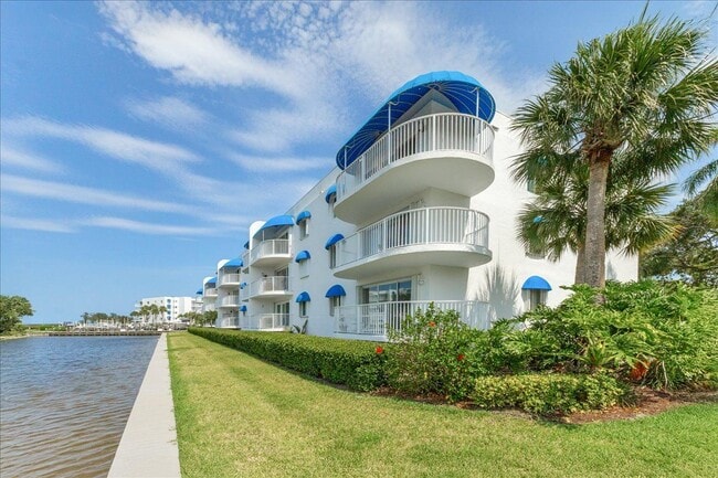 Building Photo - 6124 S River Run Dr