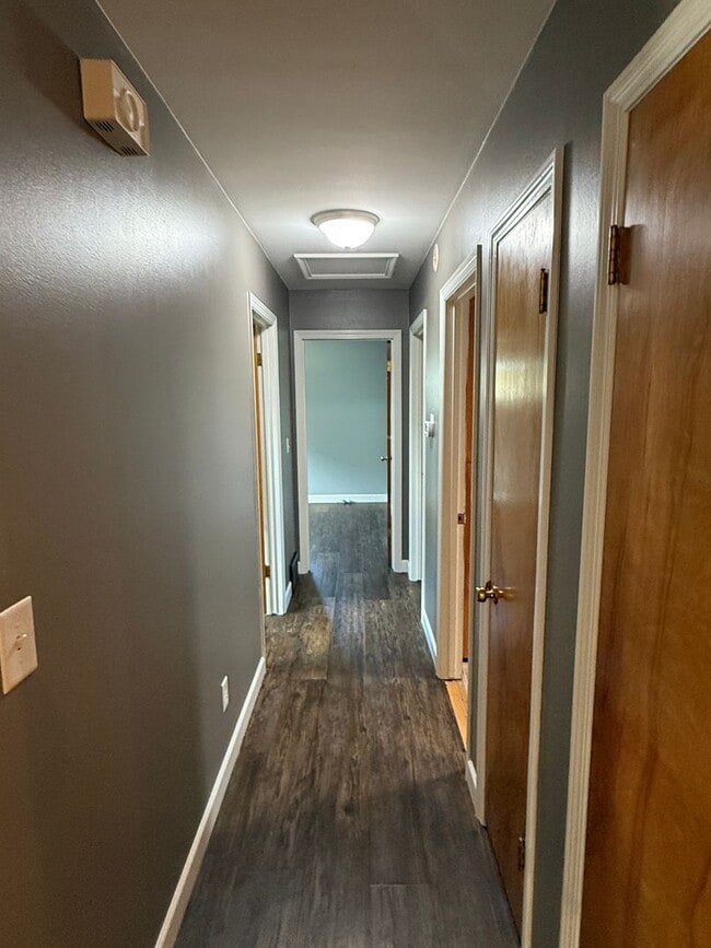 Building Photo - ~ FALL FEELS (And DEALS!) ~ Golf Course Vi...