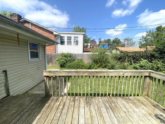 Building Photo - 1505 Kelly Cir