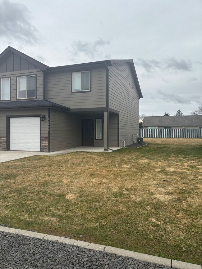 Building Photo - NEWLY UPDATED 4 bed / 2.5 BATH - Desirable Spokane Valley