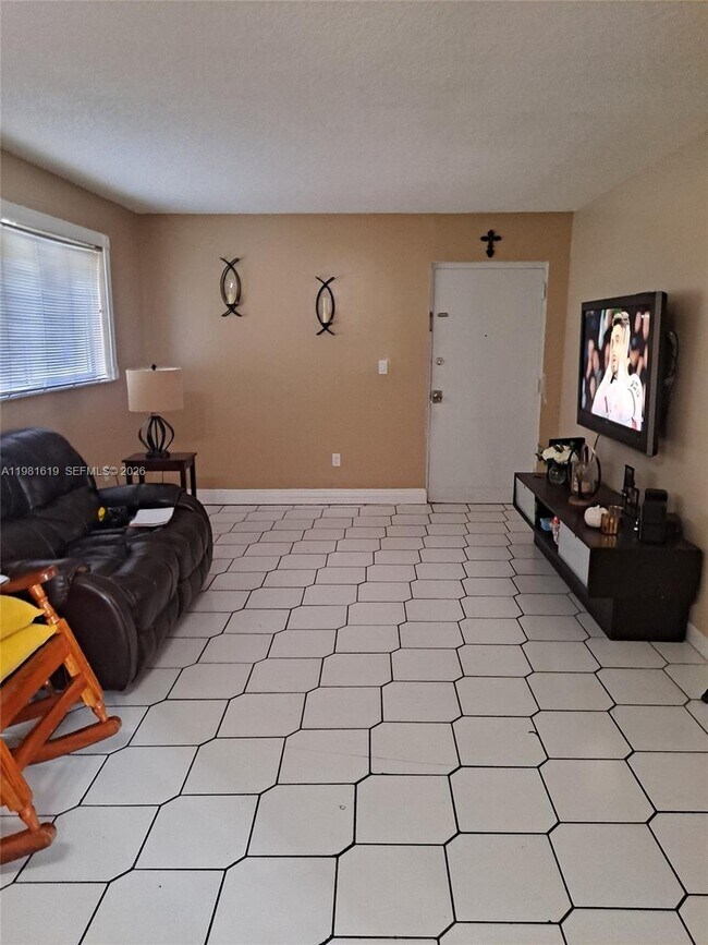 Building Photo - 10765 SW 4th St