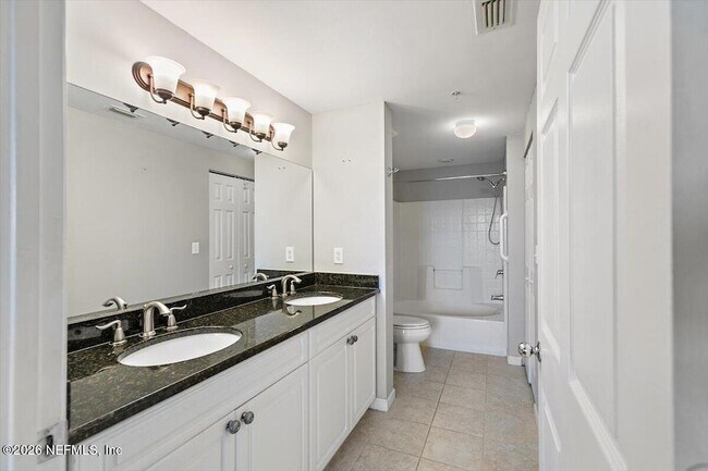 Building Photo - 1010 Bella Vista Blvd