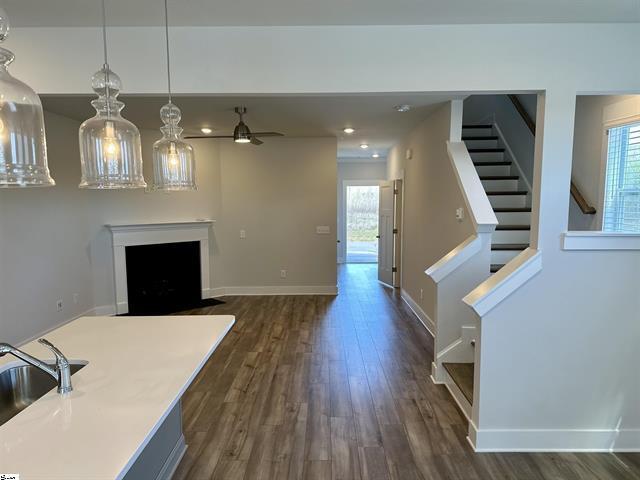 Building Photo - 201 Shallons Dr
