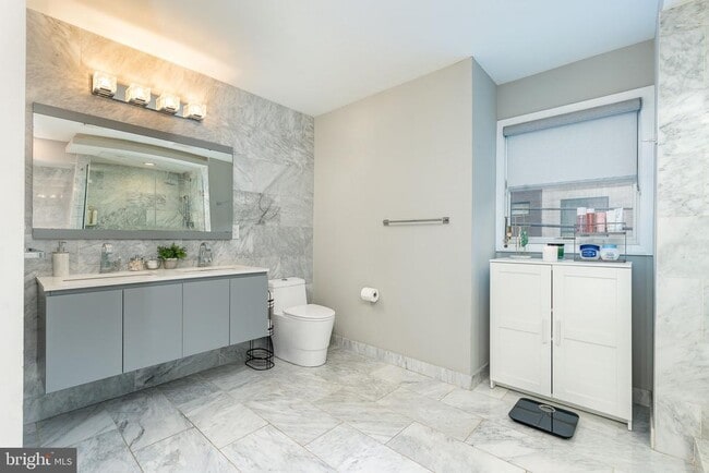 Building Photo - 608 N 3rd St