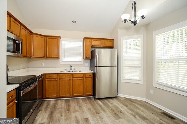 Building Photo - 83 Greatwood Dr