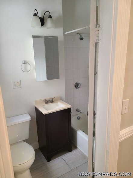 Building Photo - 38 Hemenway St