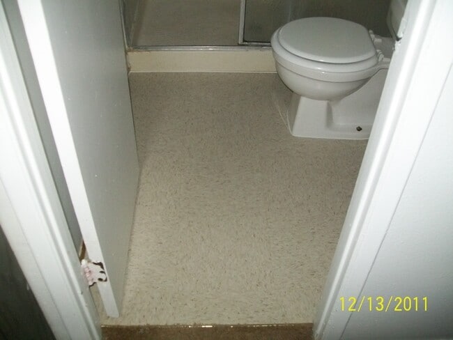 Building Photo - 3 Bed 2 Bath House