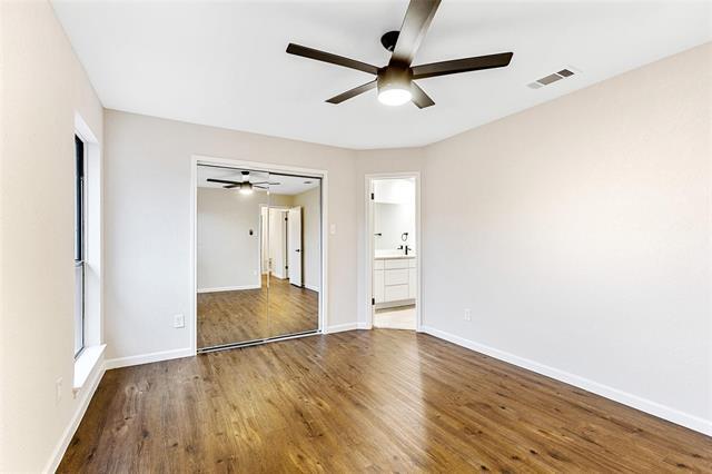 Building Photo - 924 Simon Dr