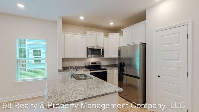 Building Photo - 3 br, 2.5 bath House - 38 Sandhill Pines Dr