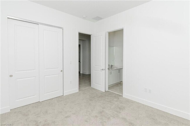 Building Photo - 5114 Panella Ave