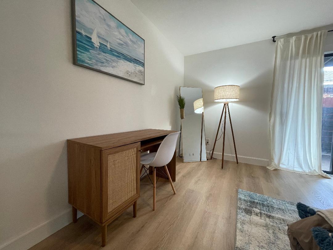 Building Photo - 1325 Bagby Ave