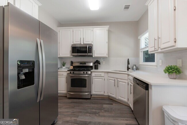 Building Photo - 10640 Victory Gate Dr