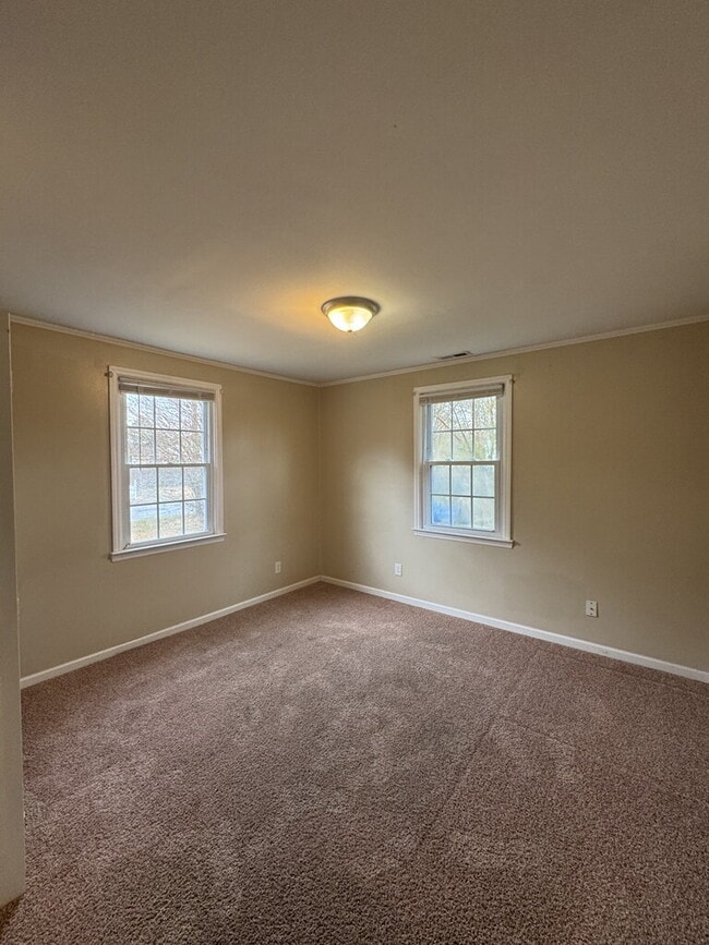 Building Photo - 503 Nelson Dr