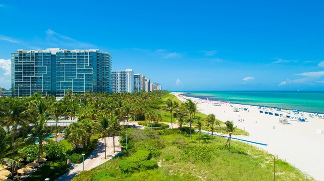 Building Photo - 825 Jimmy Buffett Mem Hwy