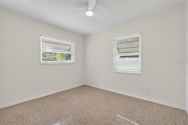 Building Photo - 5410 19th Ave S