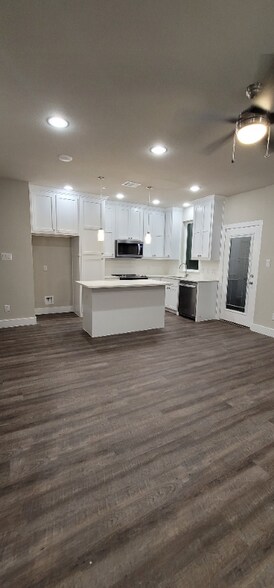 Building Photo - 2116 Shea Rd