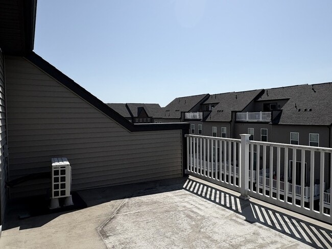 Building Photo - 116 Albany Pl