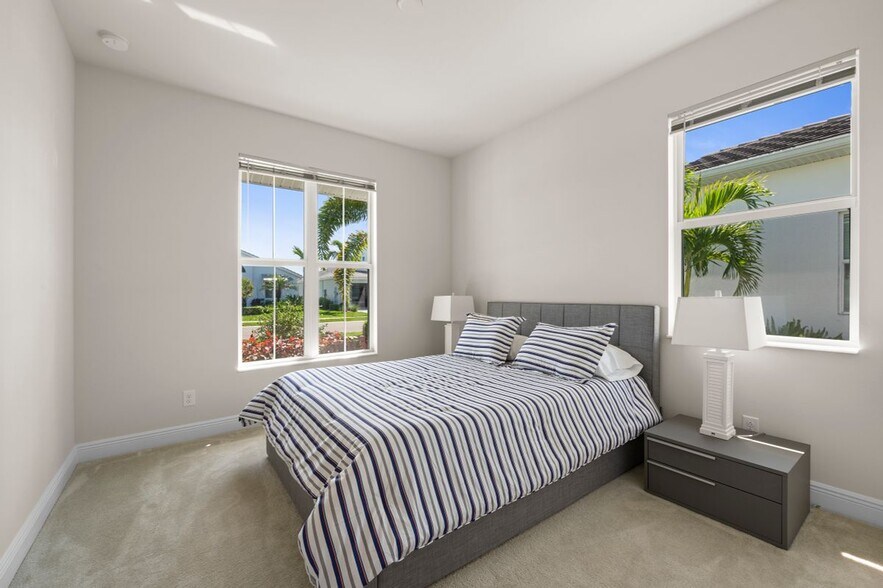Building Photo - 8897 Redonda Dr
