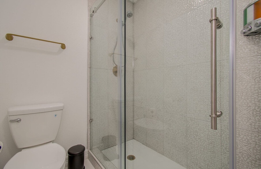Building Photo - 8623 Parasol Ln