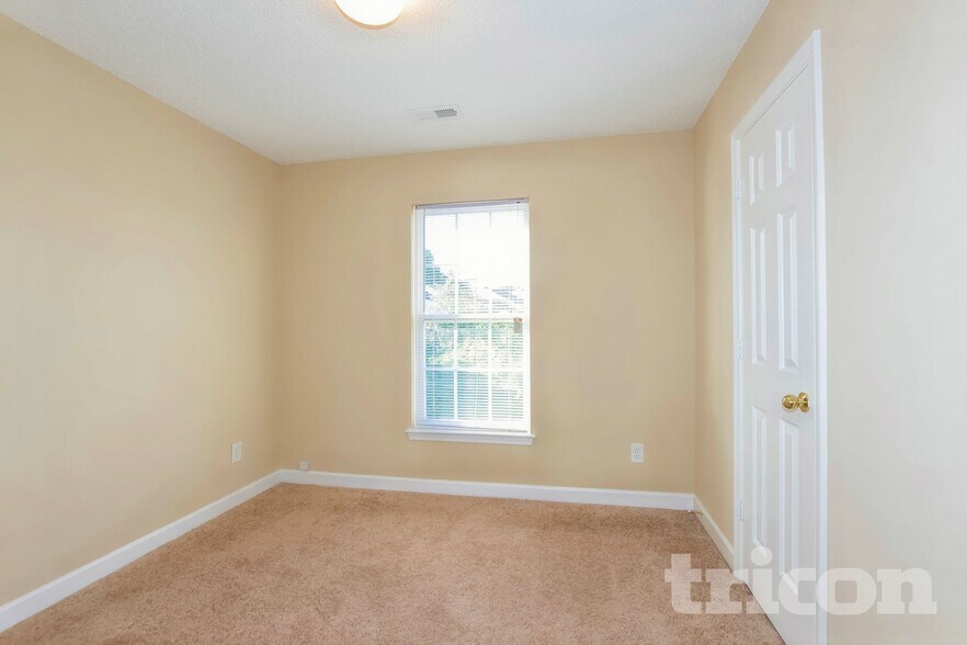 Building Photo - 1123 Alston Hill Dr