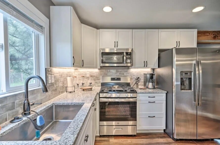 Building Photo - 255 Midnight Ln