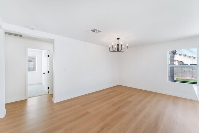 Building Photo - Modern Designer Remodel with Stylish Finishes & Spacious Outdoor Living!