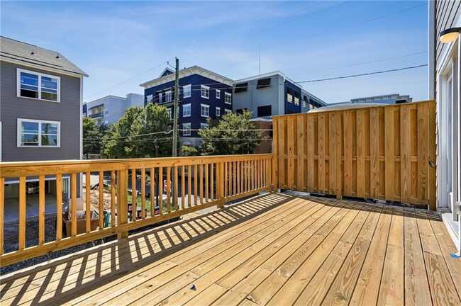 Building Photo - 3648 S Fulton Ave