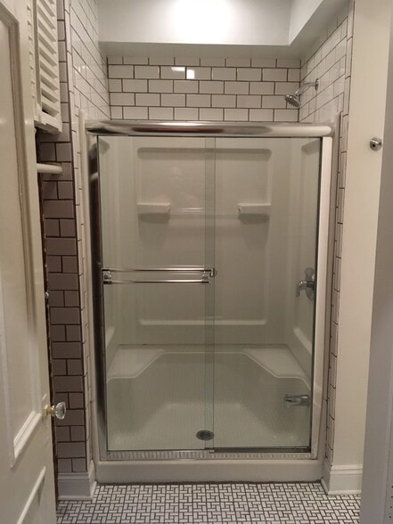 Bath - 221 W Lanvale St