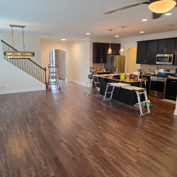 Building Photo - 466 Carriage House Ln