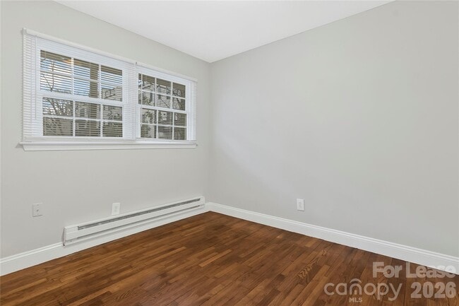 Building Photo - 321 S Gardner Ave