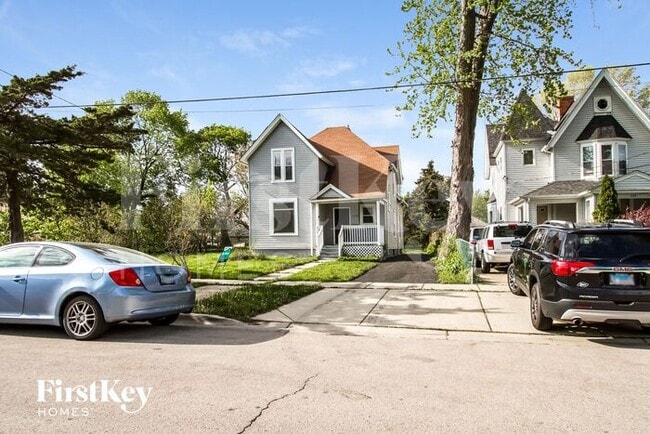 Primary Photo - 374 Jay St