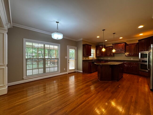 Building Photo - 3120 Hemingway Ln