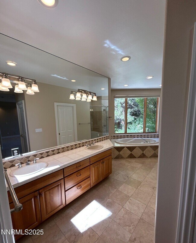 Building Photo - 6785 Eagle Wing Cir