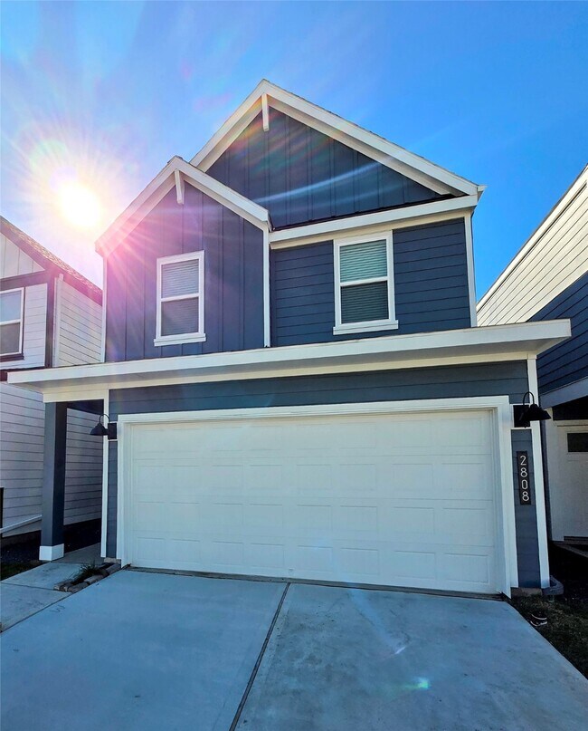 Primary Photo - 2808 Lisburn Ter Ln