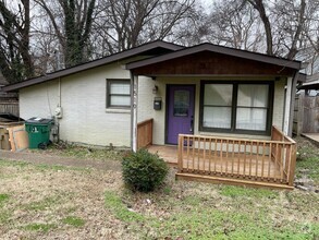 Building Photo - Charming East Nashville Home