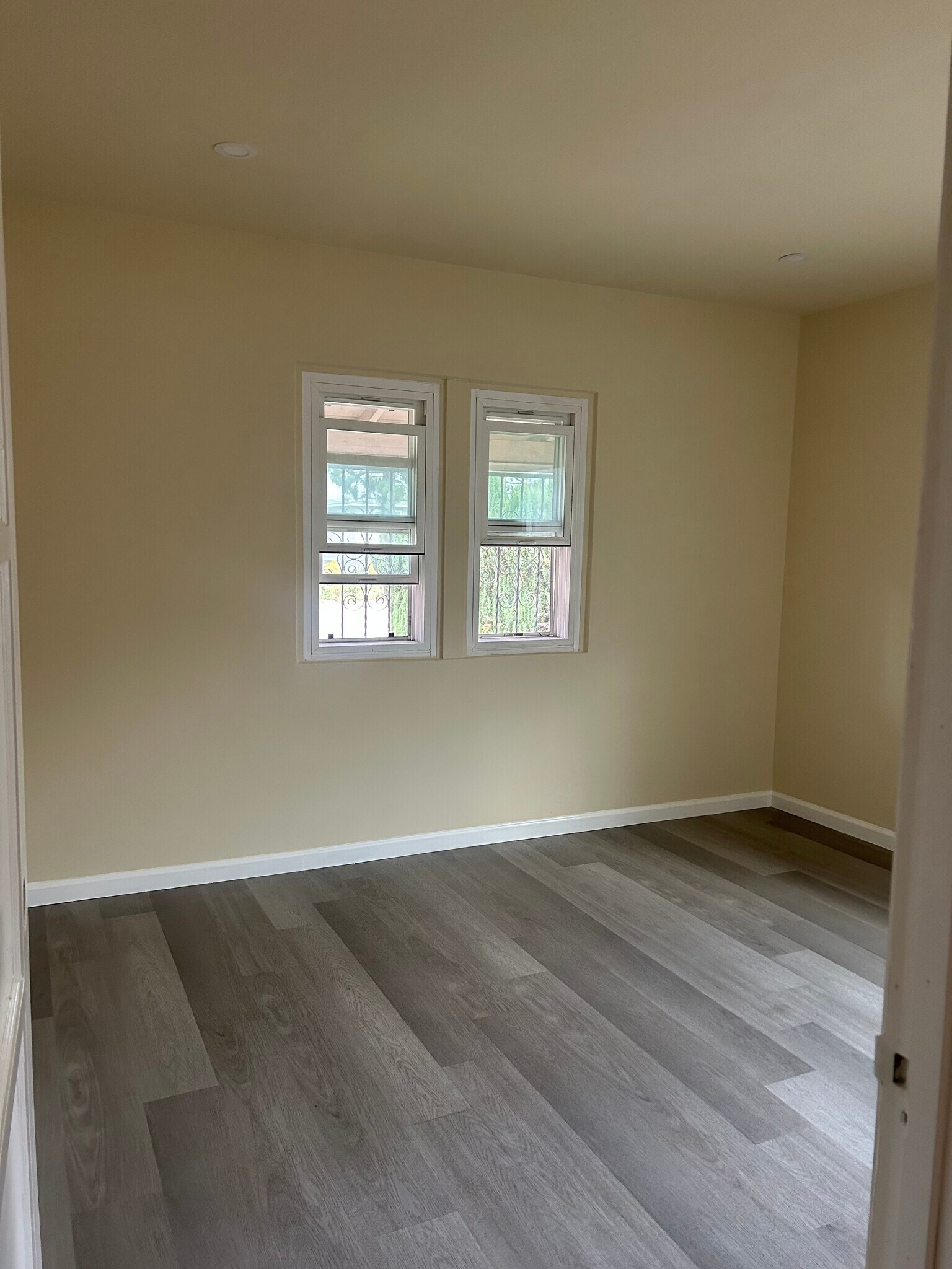 Building Photo - 11116 Doty Ave