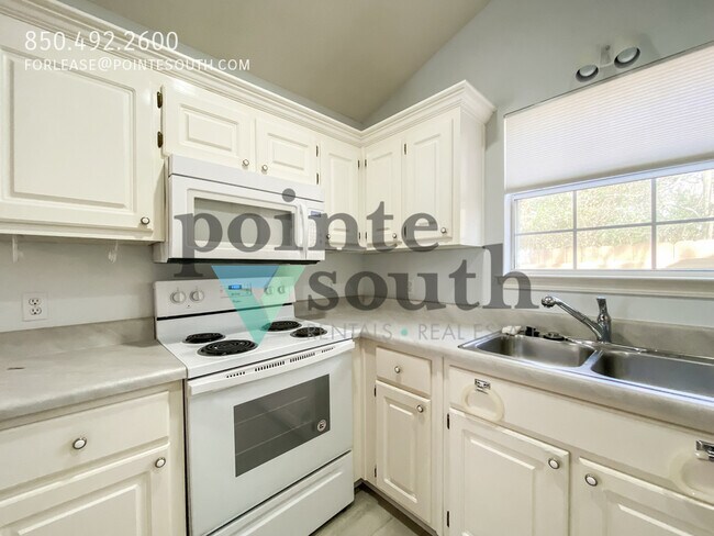 Building Photo - 5917 N Bay Point Dr