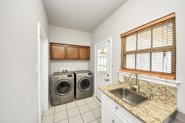Building Photo - 20626 Chestnut Hills Dr