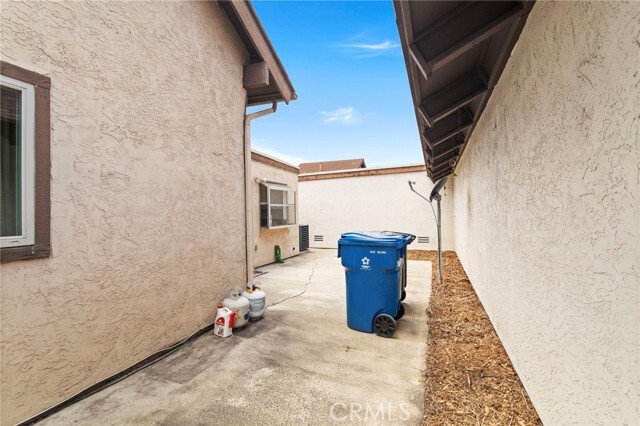 Building Photo - 2898 Alta View Dr