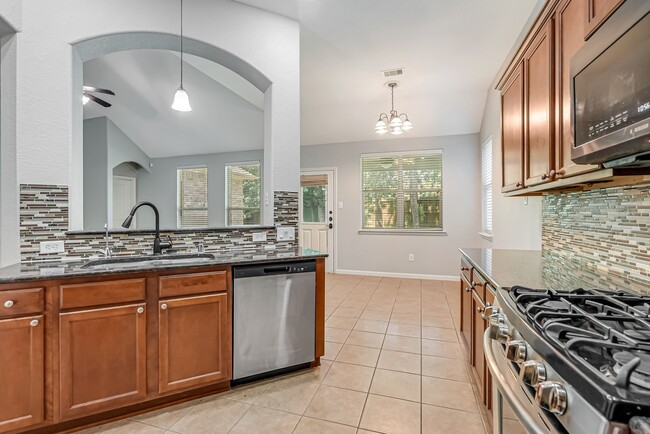 Building Photo - 146 Black Swan Pl