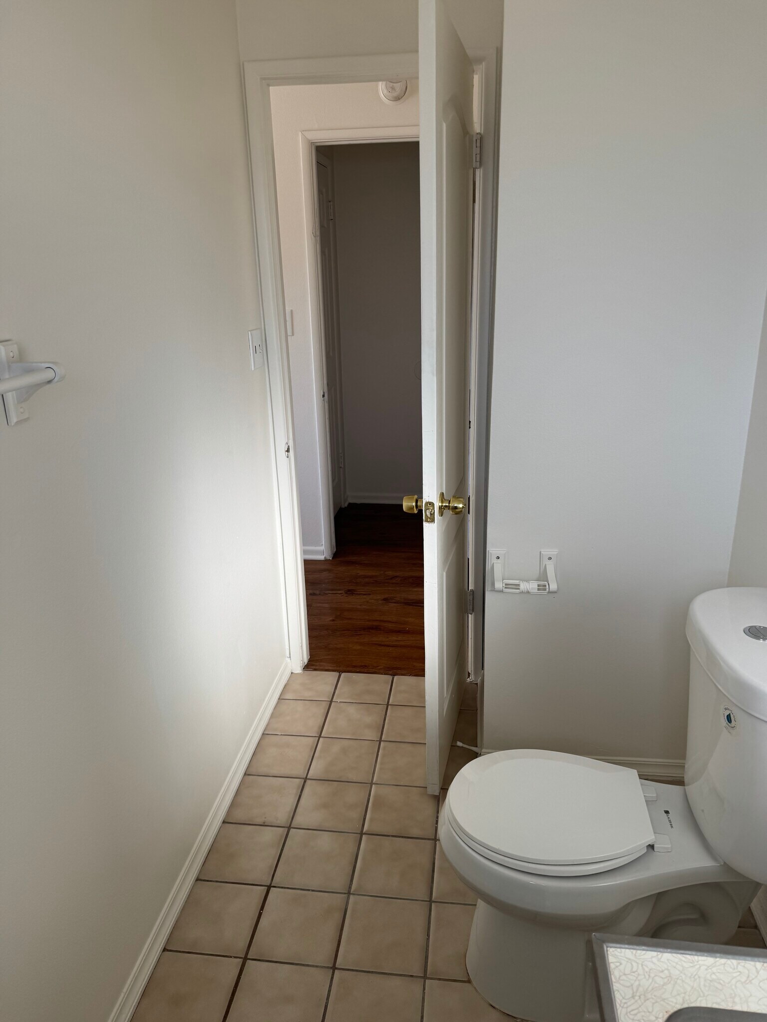 Building Photo - 38756 Landon Ave