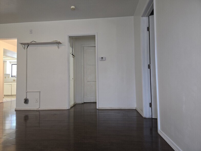Building Photo - 2817 Montezuma Ave