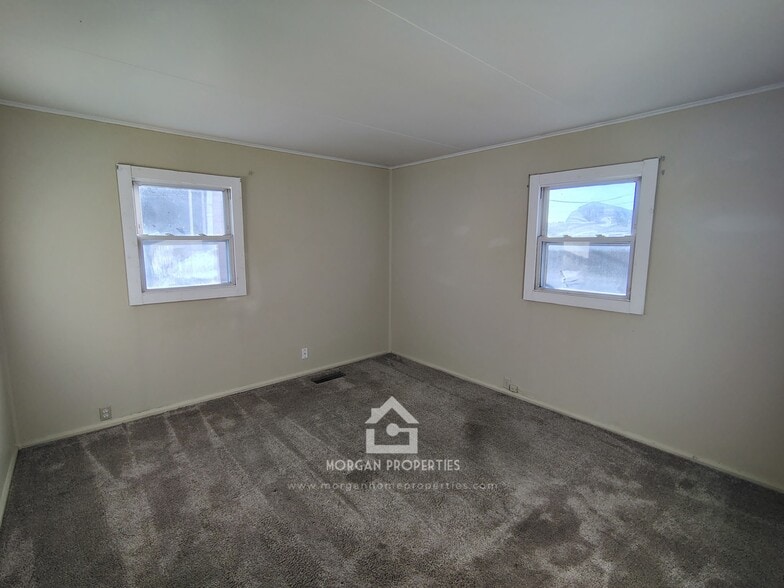 Building Photo - 2729 Shawnee Dr