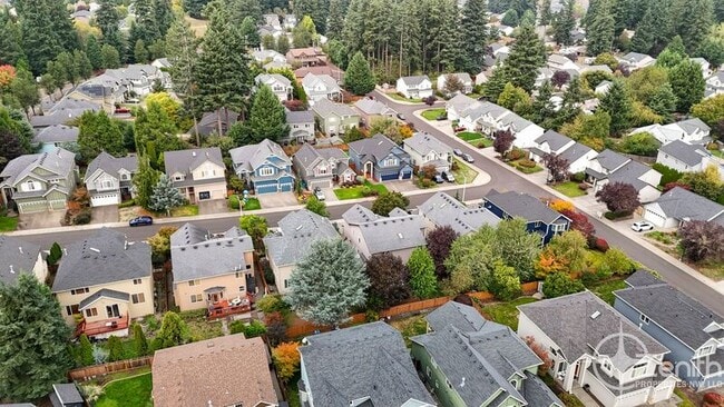 Building Photo - 2903 NE 184th Ave